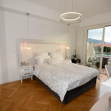 Apartment Centre - Parc Imperial - 2p Terrasse 4 Personnes *